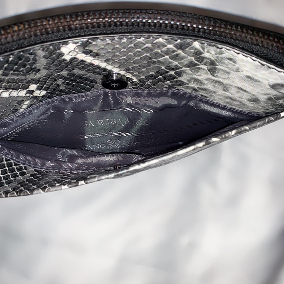 Wristlet - Picture 3 of 6